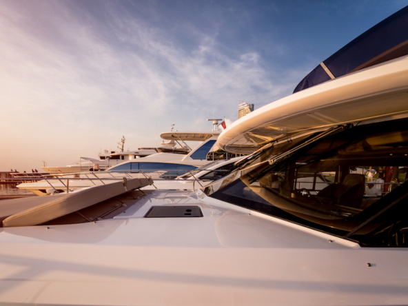 Costruzione di Imbarcazioni di Alta Qualità